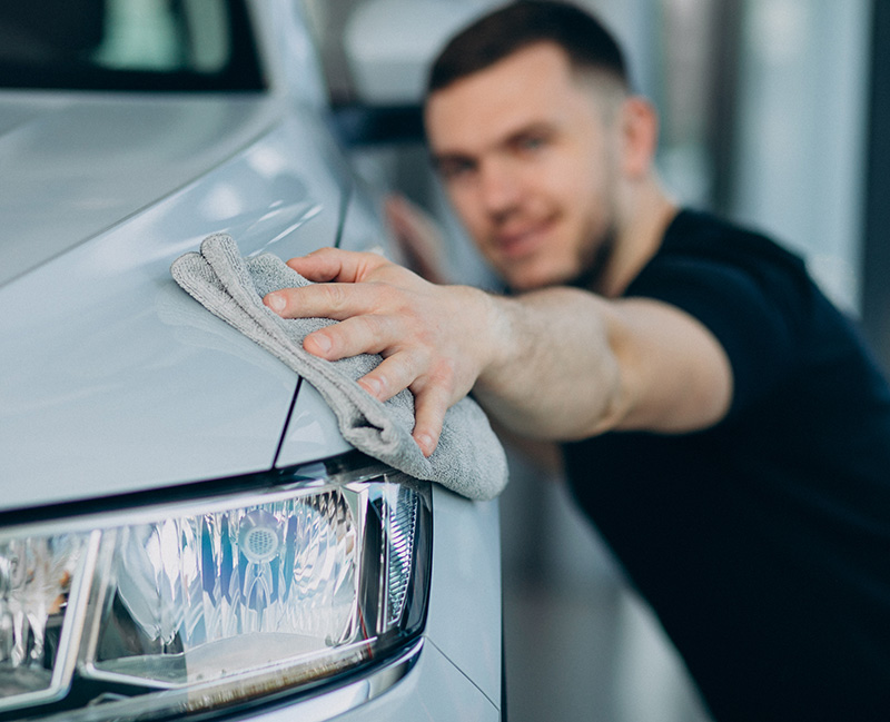 Limpeza de Veículos e Máquinas em Geral